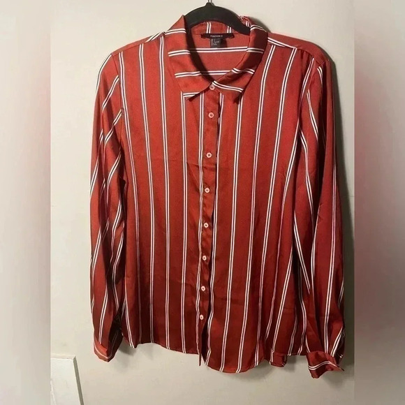 Forever 21 women’s button down shirt | size Large - Picture 1 of 5
